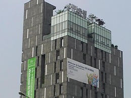 Urban Boutique Hotel