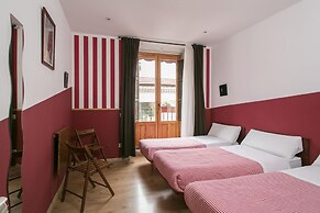 Hostal La Casa de la Plaza