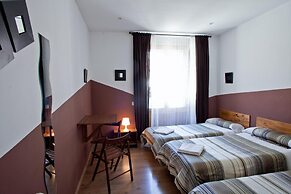 Hostal La Casa de la Plaza