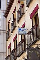 Hostal La Casa de la Plaza