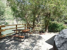 Snake River Cabin Village