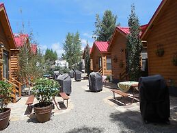 Snake River Cabin Village