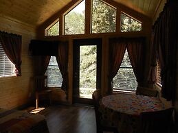 Snake River Cabin Village