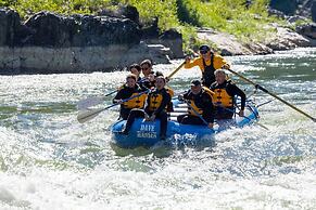 Snake River Cabin Village