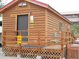 Snake River Cabin Village