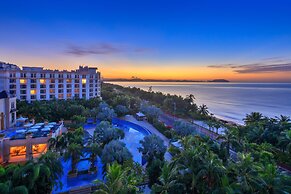 Crowne Plaza Resort Sanya Bay by IHG