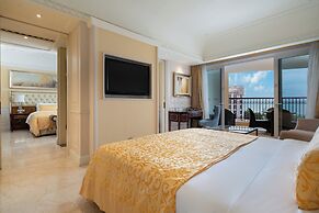 Crowne Plaza Resort Sanya Bay by IHG