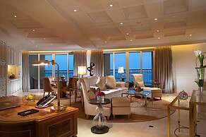 Crowne Plaza Resort Sanya Bay by IHG