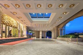 Crowne Plaza Resort Sanya Bay by IHG