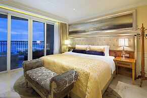 Crowne Plaza Resort Sanya Bay by IHG