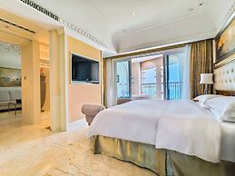 Crowne Plaza Resort Sanya Bay by IHG