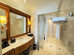 Crowne Plaza Resort Sanya Bay by IHG