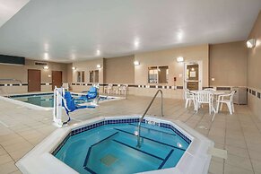 Comfort Inn & Suites Marion I-57