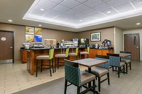 Comfort Inn & Suites Marion I-57