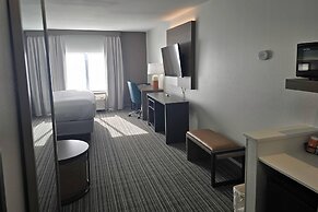 Comfort Inn & Suites Marion I-57