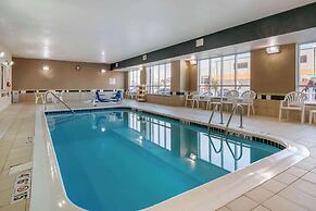 Comfort Inn & Suites Marion I-57