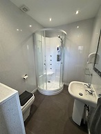 The Jubilee Hotel East- with Spa Facilities