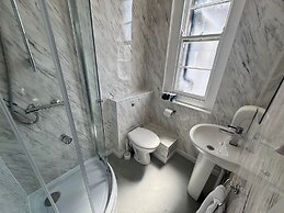 The Jubilee Hotel East- with Spa Facilities