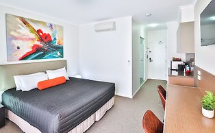 Indulge Apartments - Ontario