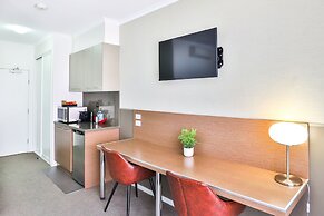 Indulge Apartments - Ontario