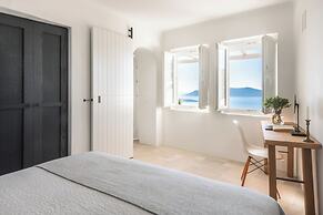 Porto Fira Suites