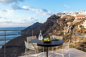 Porto Fira Suites