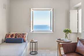 Porto Fira Suites