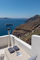 Porto Fira Suites