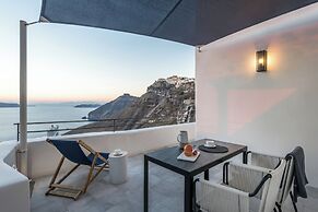 Porto Fira Suites