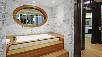 Crowne Plaza BURSA by IHG