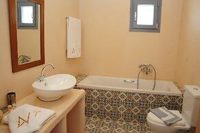 Annita's Village Hotel