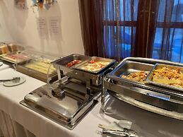 Annita's Village Hotel