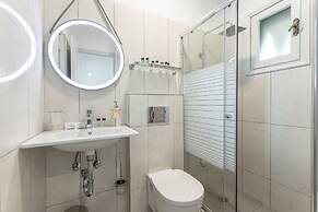 Annita's Village Hotel