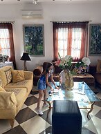 Annita's Village Hotel