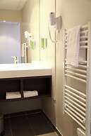 Brit Hotel Vannes-Theix