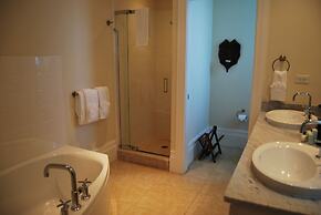 Caribbean Club Luxury Condo Hotel