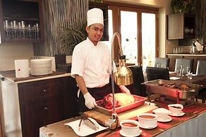 Caribbean Club Luxury Condo Hotel