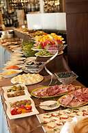 Caribbean Club Luxury Condo Hotel