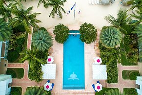 Caribbean Club Luxury Condo Hotel