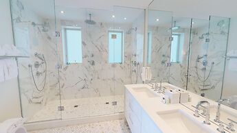 Caribbean Club Luxury Condo Hotel