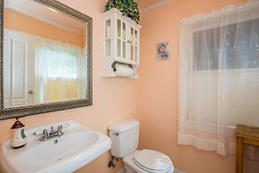 Kaleidoscope Inn & Gardens