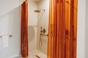 Kaleidoscope Inn & Gardens