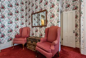 Kaleidoscope Inn & Gardens