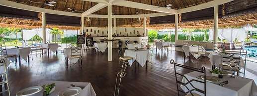 Navutu Dreams Resort & Wellness Retreat