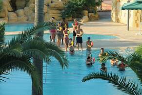 Palmyra Golden Beach Families and Couples