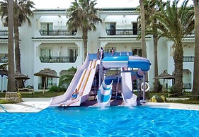 Palmyra Golden Beach Families and Couples