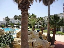 Palmyra Golden Beach Families and Couples