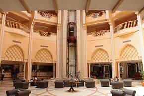 Palmyra Golden Beach Families and Couples