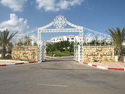 Palmyra Golden Beach Families and Couples