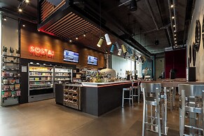 Alt Hotel Toronto Airport